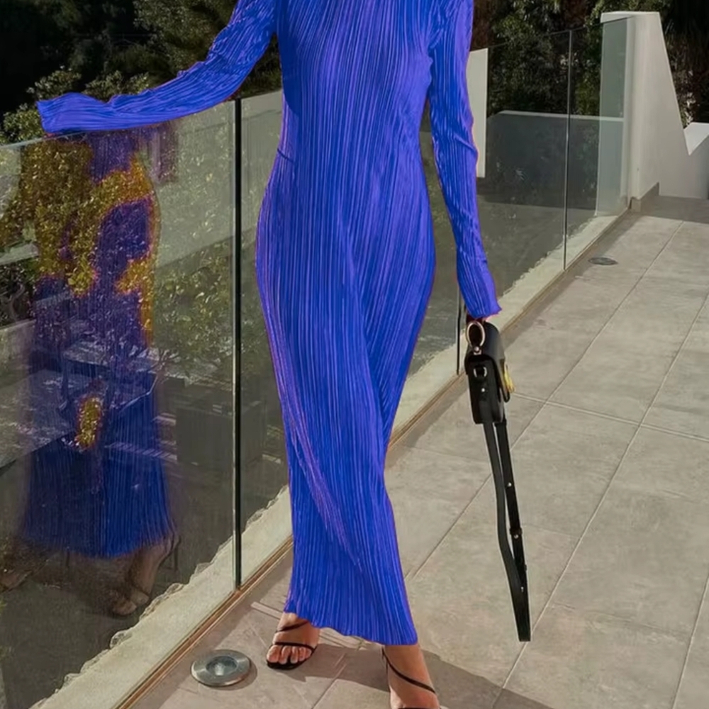 Elegant Blue Long Sleeve Dress